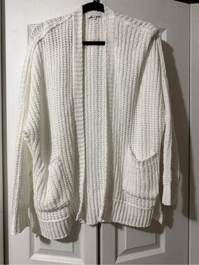 Miracle White Open-Front Chunky Knit Cardigan Sweater with Pockets - M/L